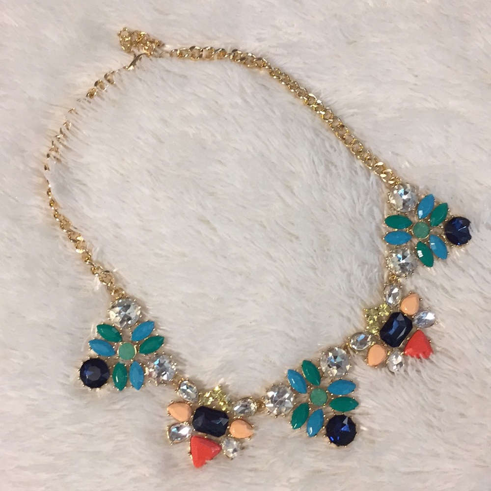 Victoria Emerson statement necklace